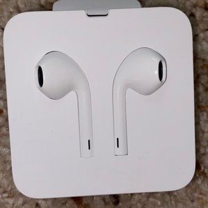 APPLE headphones with lightning connector